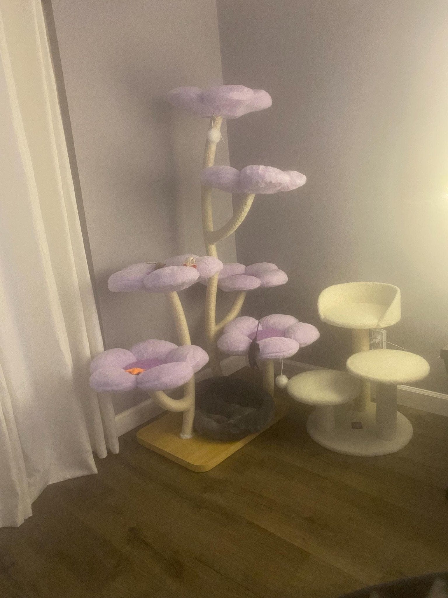 Ma boutique Cat trees Elysian Purple Flower Cat Tree